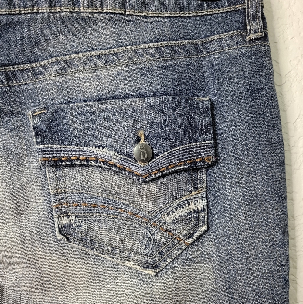 Jeans - Picture 9 of 9